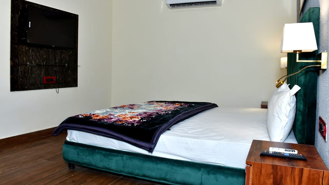 mayank resort