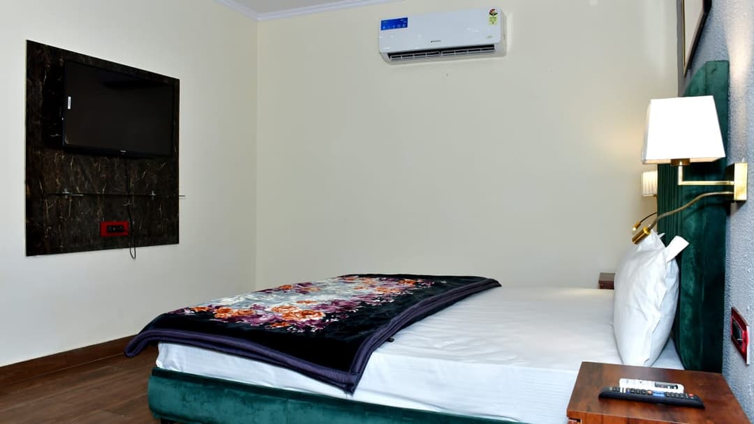 mayank resort